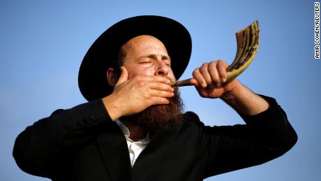 2 things to know about Rosh Hashanah, the Jewish New Year