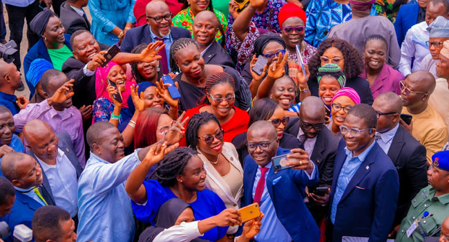 Sanwo-Olu Increases Lagos Workers’ Salary By 20%