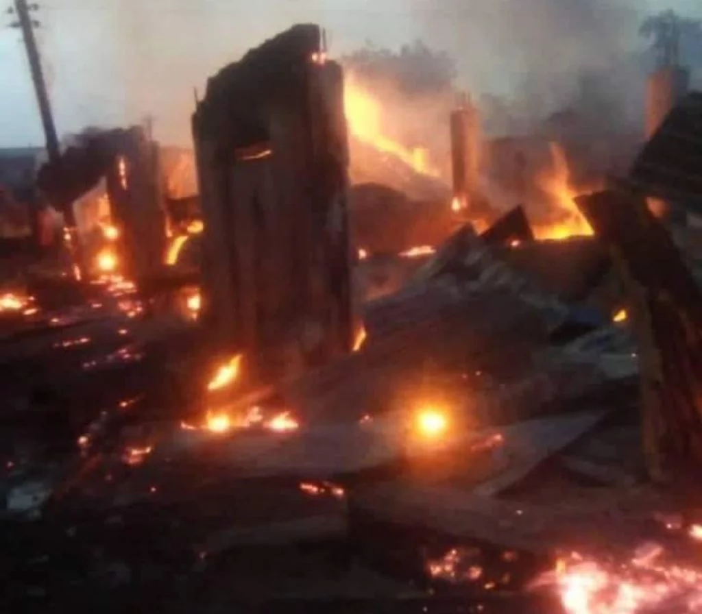 BREAKING: Fire guts popular hotel in Onitsha