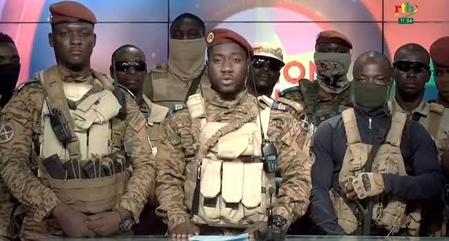 Burkina junta suspends radio station over Niger criticism