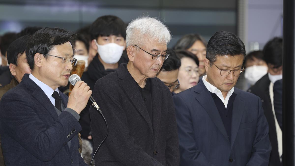 Jeju Air CEO Faces Travel Ban Amid Investigation of Fatal Flight 2216 Crash